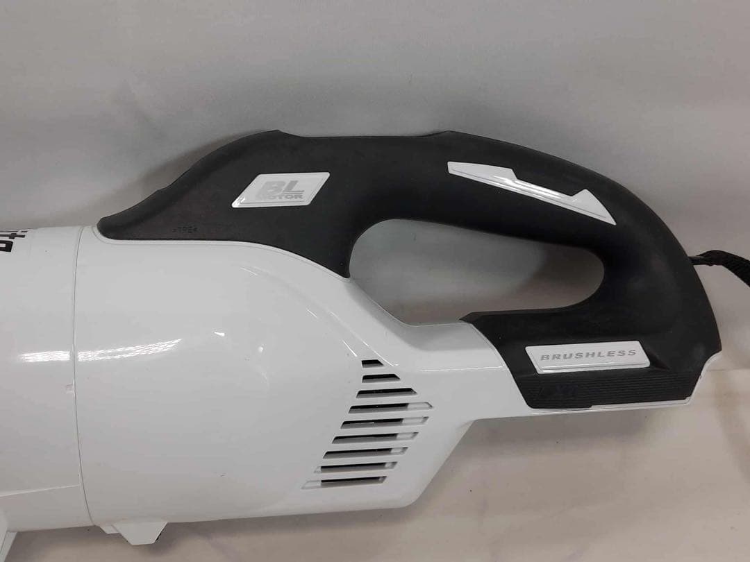 【ジャンク品】マキタ 充電式クリーナー 本体のみ CL286FD