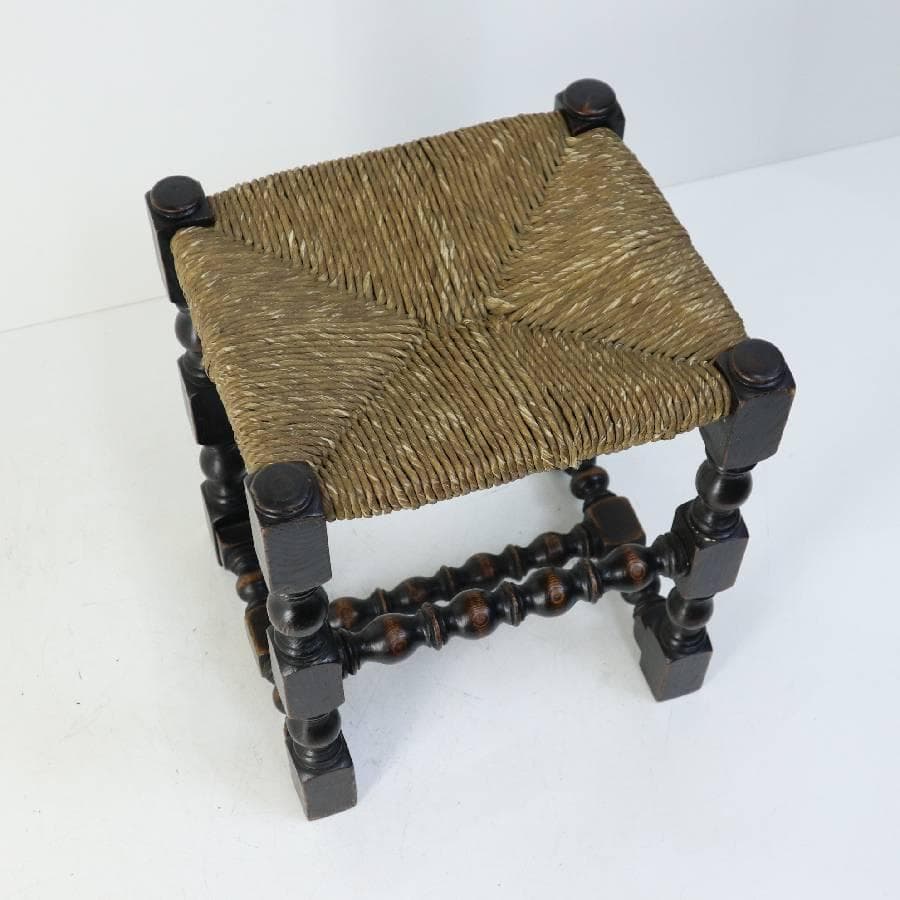 値下輸入家具 スパニッシュバロック調 スピンドルレッグ ラッシュシート スツール