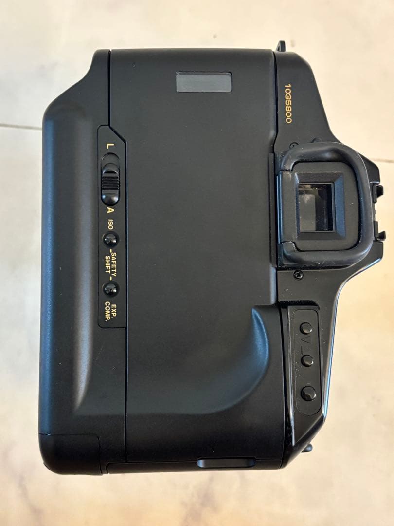 Canon キヤノン T90 フィルムカメラ　ボディ レンズ付き 35-70mm