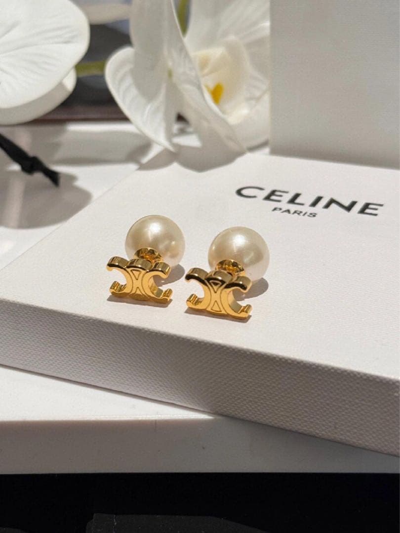 CELINE パールモチーフ ゴールドカラー ピアス