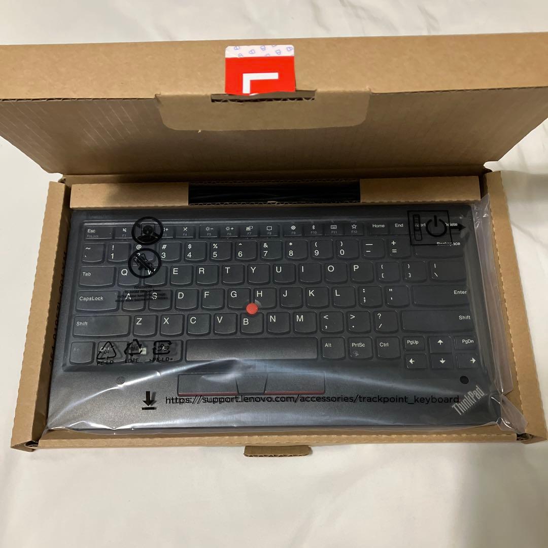 ほぼ新品 ThinkPad トラックポイント キーボード II – 英語