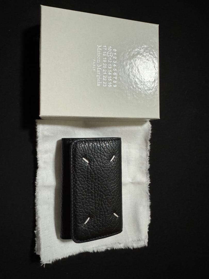 レザーキーケース 黒 収納7本 箱付き