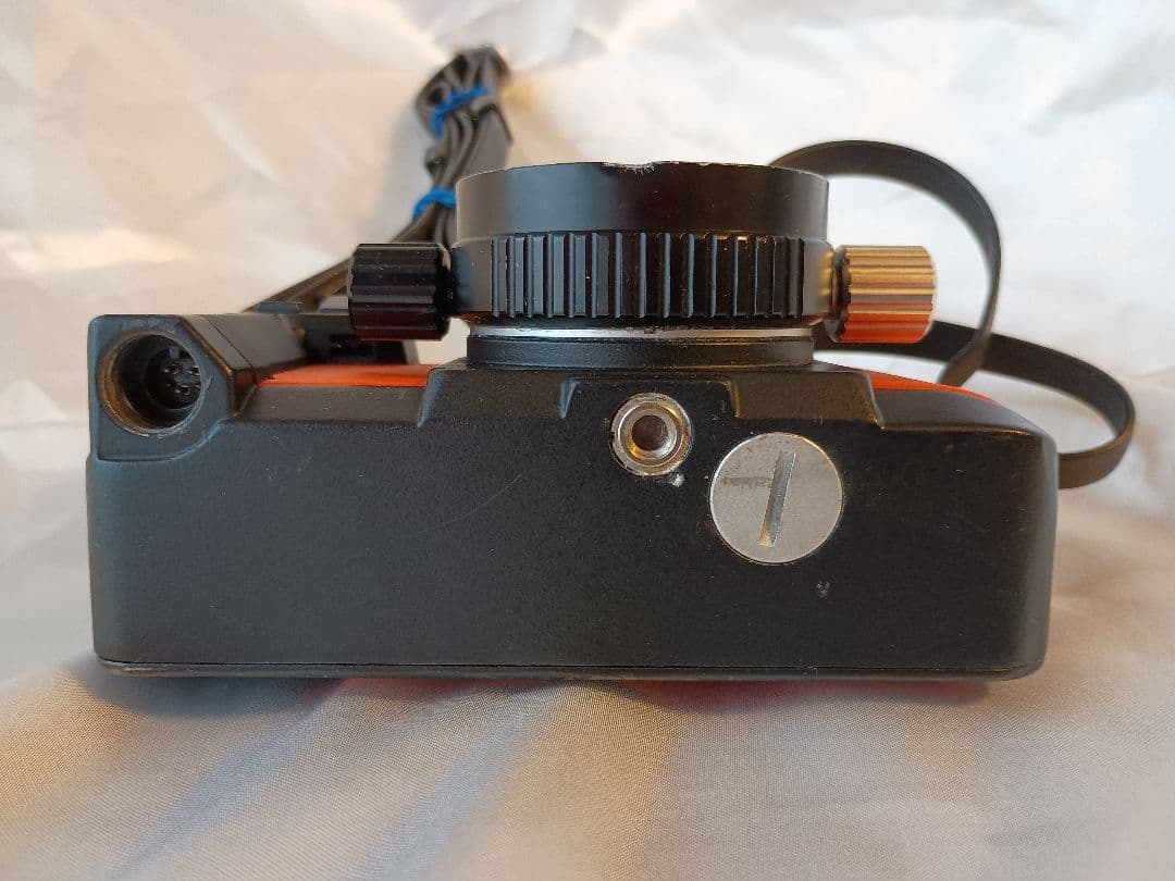 Nikon NIKONOS-V フィルムカメラ オレンジ 水中カメラ レンズ付き