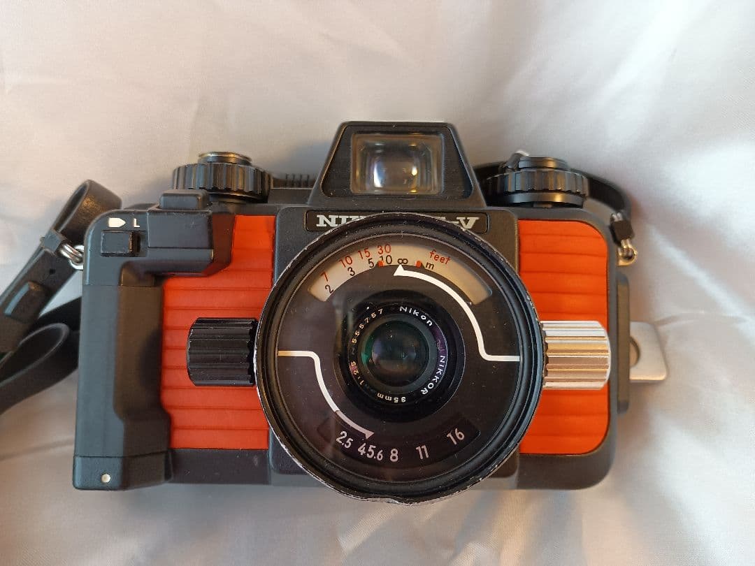 Nikon NIKONOS-V フィルムカメラ オレンジ 水中カメラ レンズ付き