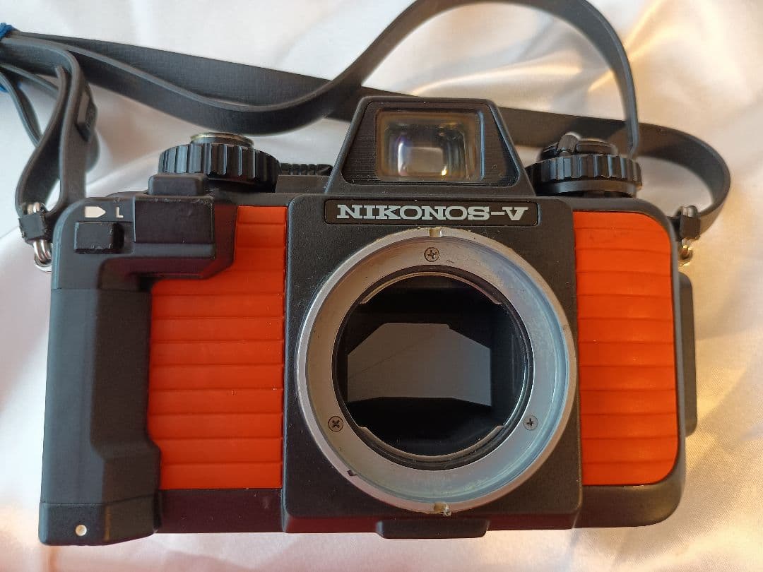 Nikon NIKONOS-V フィルムカメラ オレンジ 水中カメラ レンズ付き