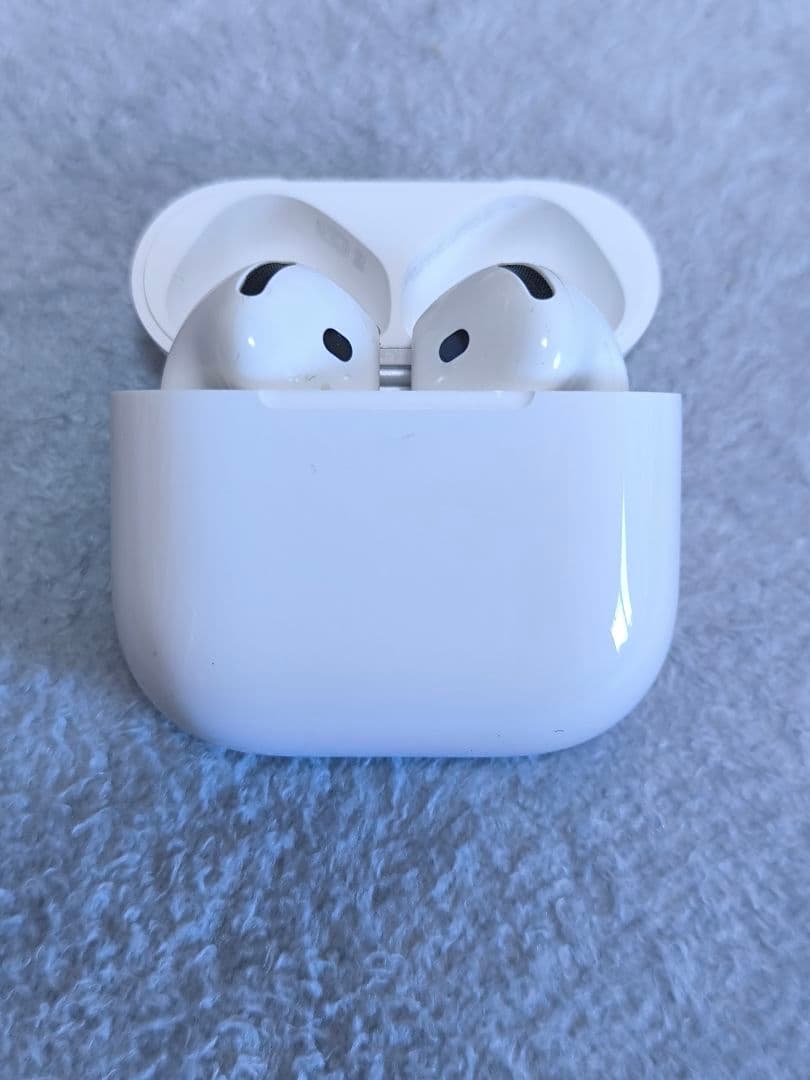Apple AirPods4 MXP63J/A ★中古品★ノイキャンなし