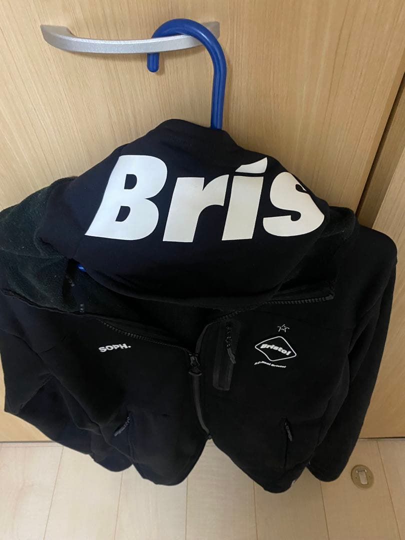 yUuki様FCRB ブリストル　ジップアップジャケット　パーカー　ロゴ