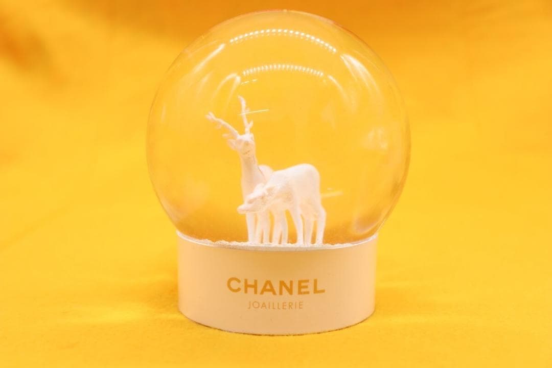 シャネル スノードーム オブジェ ノベルティ トナカイ 鹿 ホワイト ゴールド