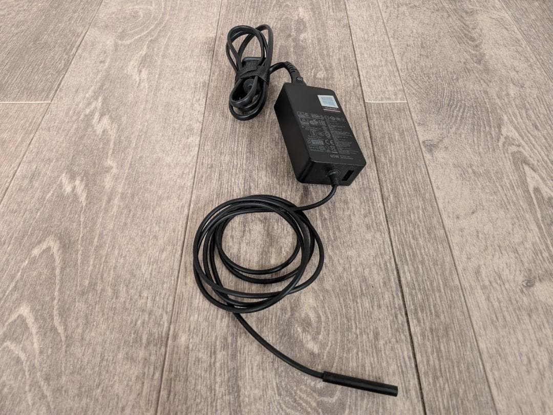 値下げしました【ほぼ新品】Surface Pro7+ LTEモデル本体