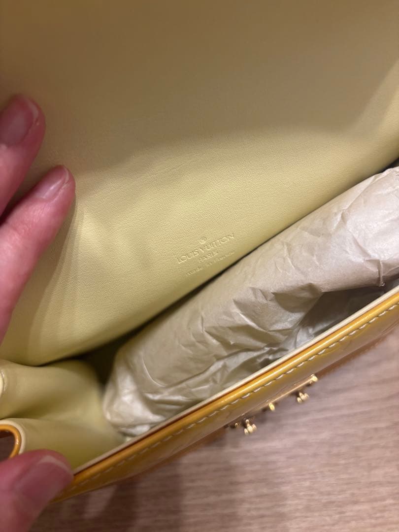 Louis Vuitton イエロー ハンドバッグ