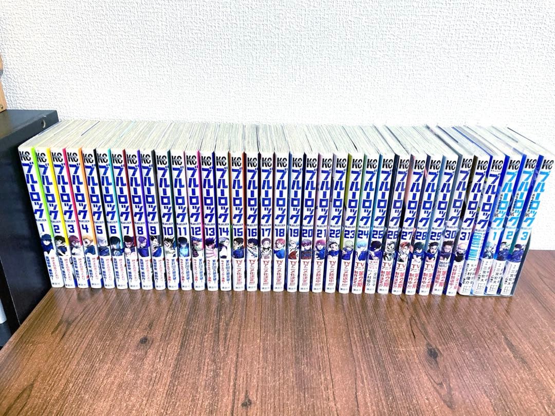 ブルーロック1〜31巻+キャラクターブック+ EPISODE凪1〜3巻 全35冊