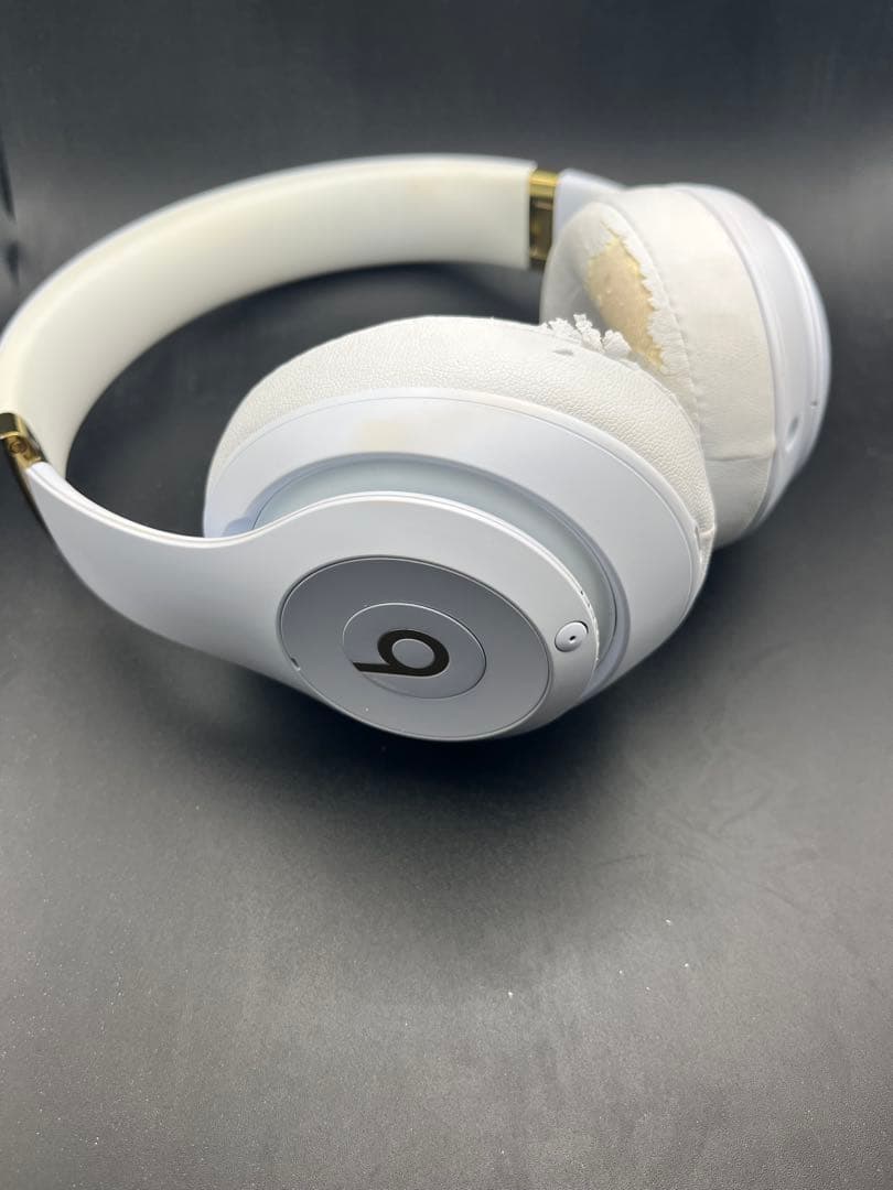 Beats ワイヤレスヘッドホン ホワイト　studio3