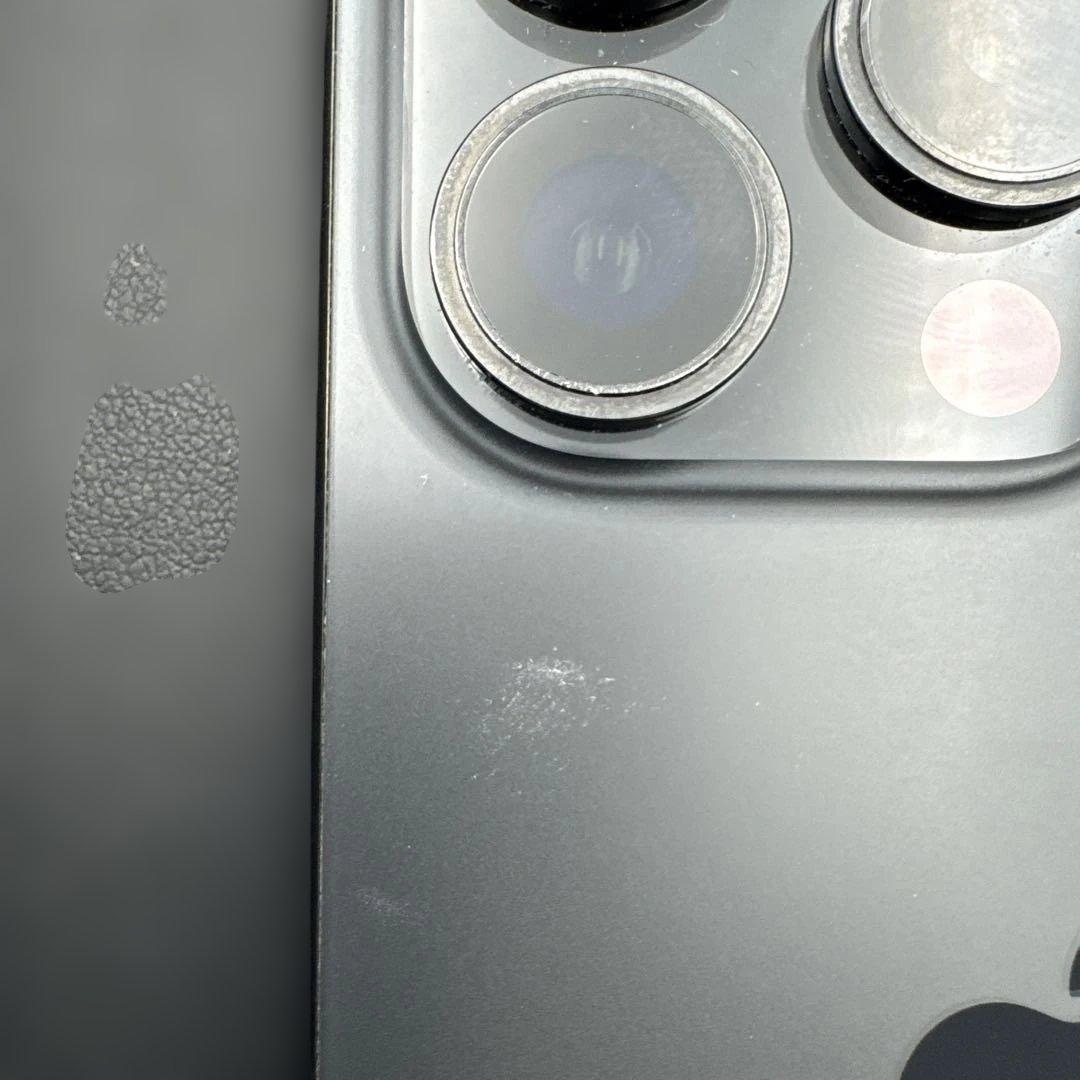 ④Apple iPhone 15Pro スペースブラック　512Ｇ