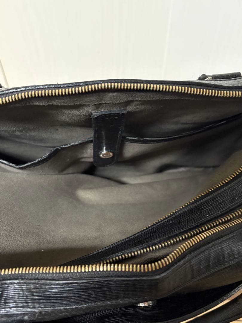 【訳あり】ペッレモルビダ ビジネスバッグ ブリーフ 2室 ブラック