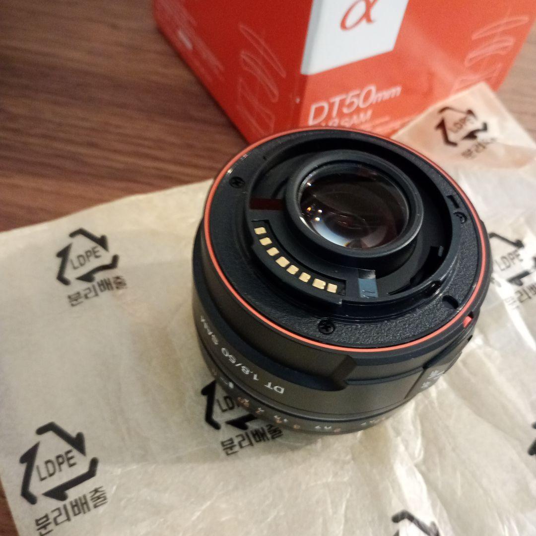 カメラ　レンズ　ソニー　α　DT50mm 　F1.8 SAM 美品