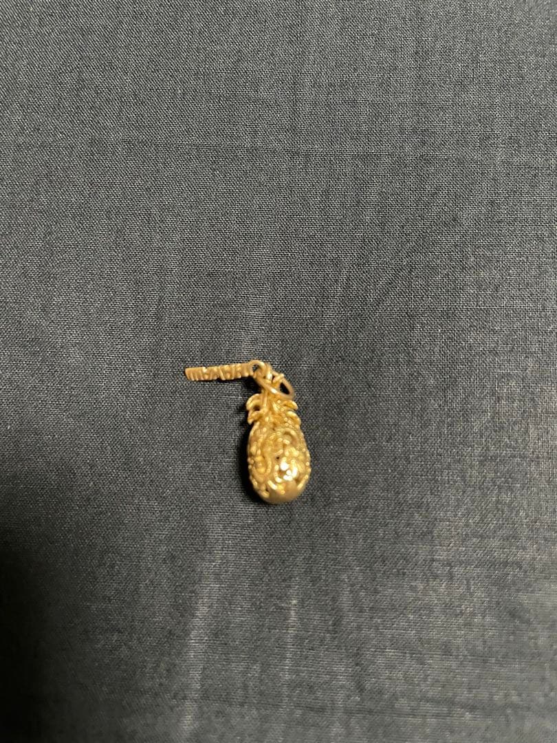 ハワイアンジュエリー　パイナップル　ペンダントトップ