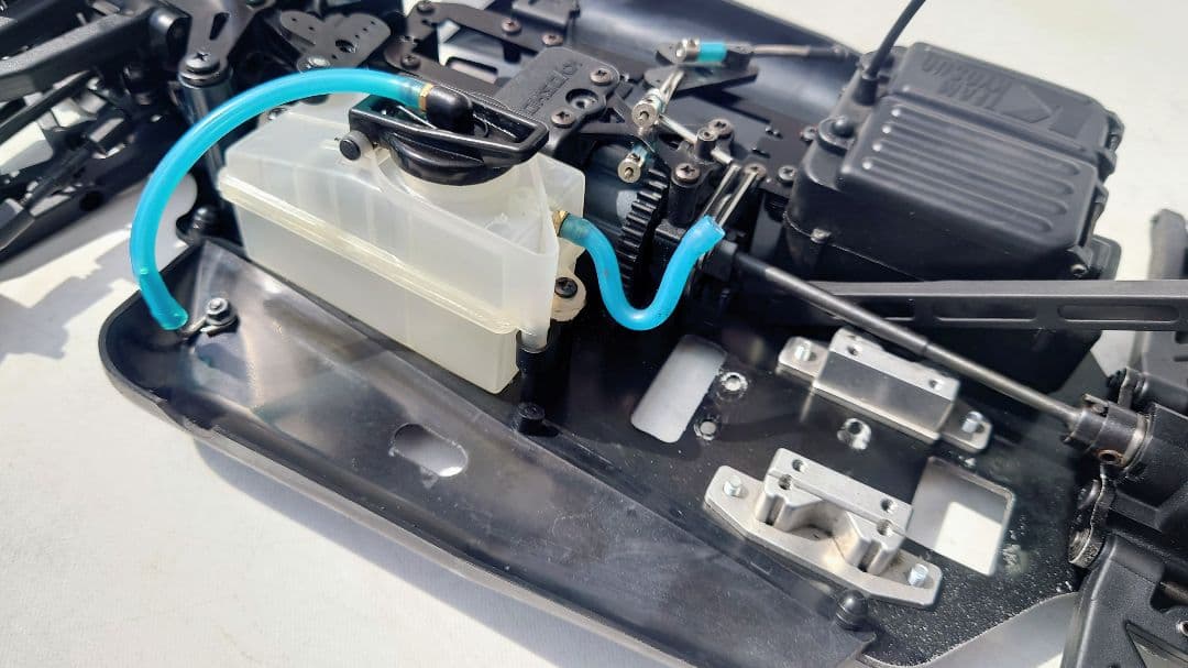 美品！京商 Inferno Neo 1/8GPシャーシ 3Pクラッチ一式付