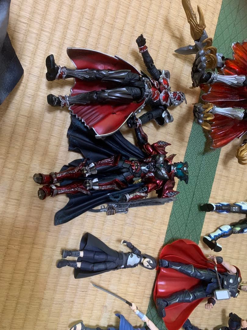 SIC仮面ライダー　アベンジャーズフィギュアーツ　リボルテックヴェノム等