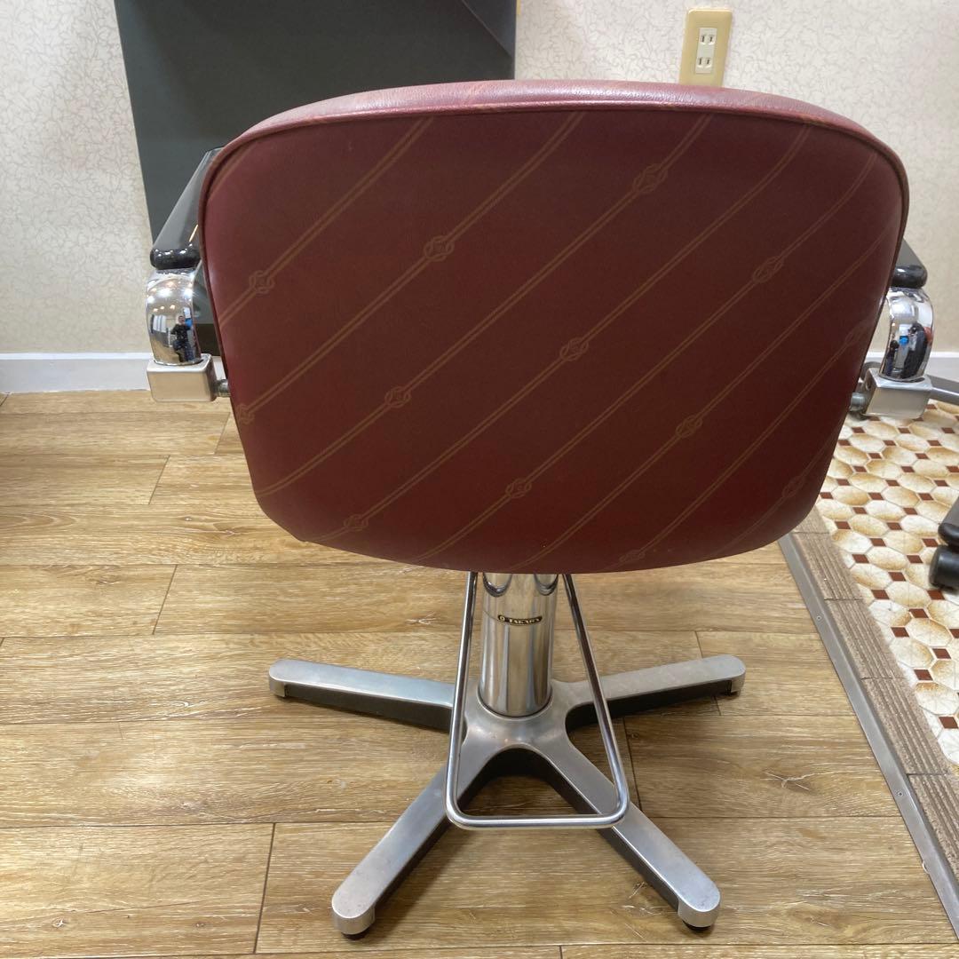 赤色ストライプデザインアームチェア