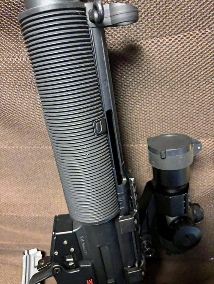 東京マルイ　MP5 SD6 スタンダード電動ガンカスタム　中古