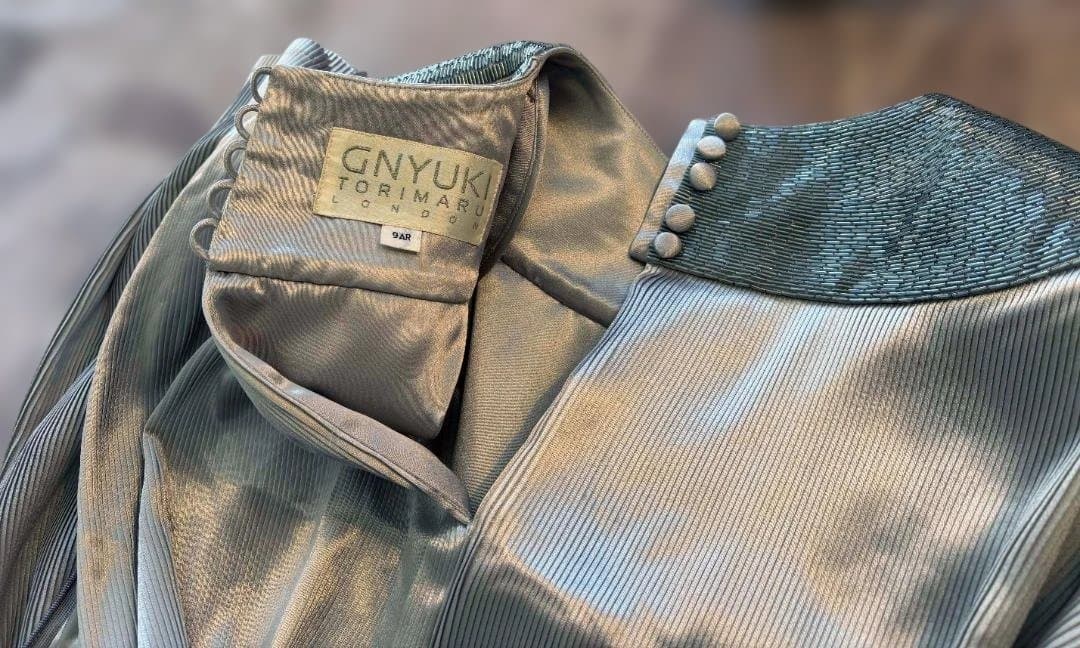 ダイアナ妃 シルバーロングドレス 英国王室御用達 GNYUKI TORIMARU