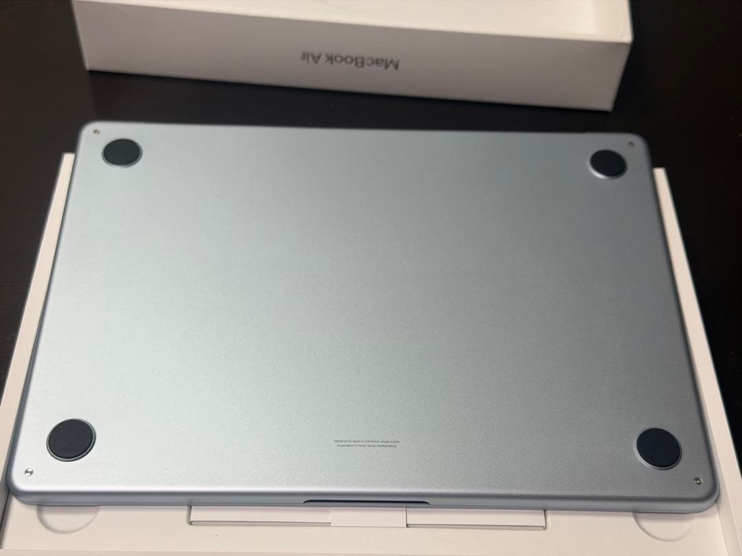 ち*つ様 【超美品】MacBook Air M4 256GB 限定保証付 オフィ