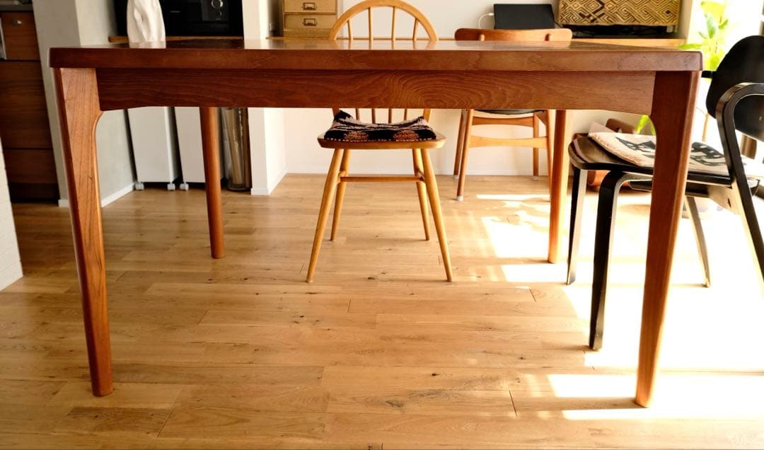 【最終値下げ！】ダイニングテーブル　デンマークヴィンテージ　ヘニングケアヌルフ