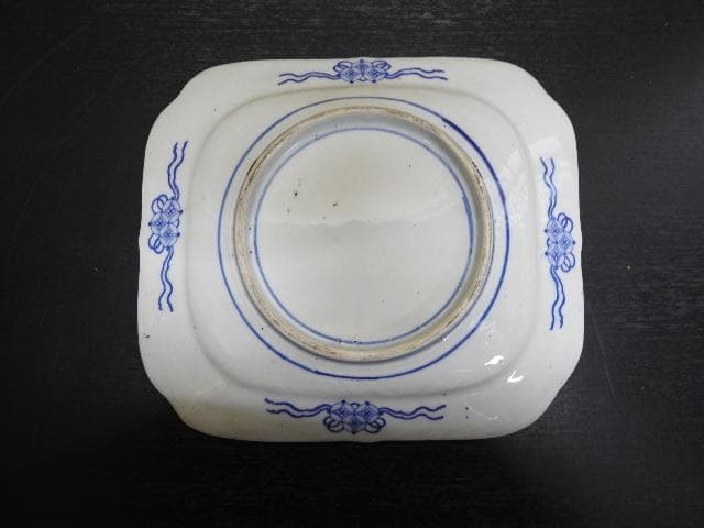 伊万里花籠文四方皿　MA56