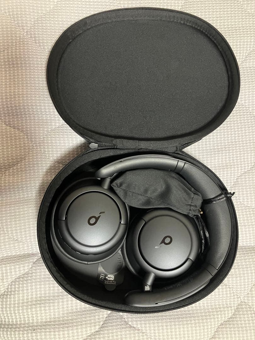 ワイヤレスヘッドホン