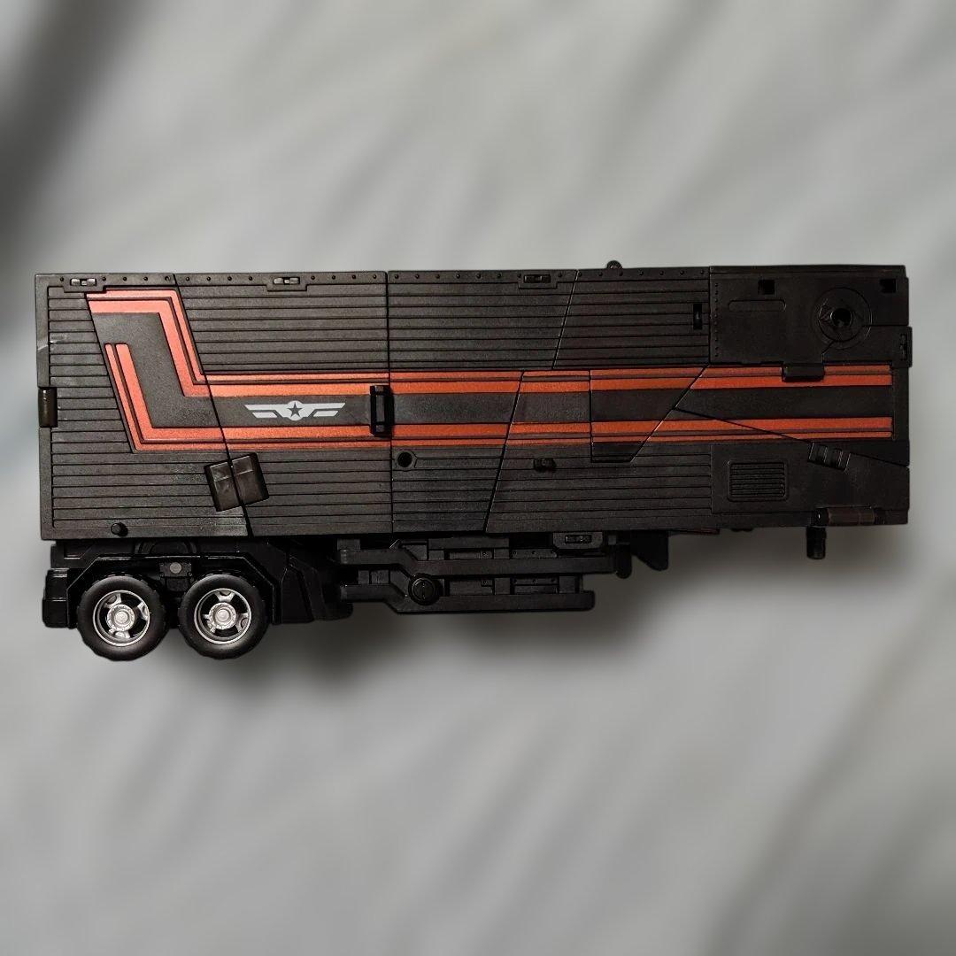 トランスフォーマー　オプティマス似の非正規品　PE-DX10