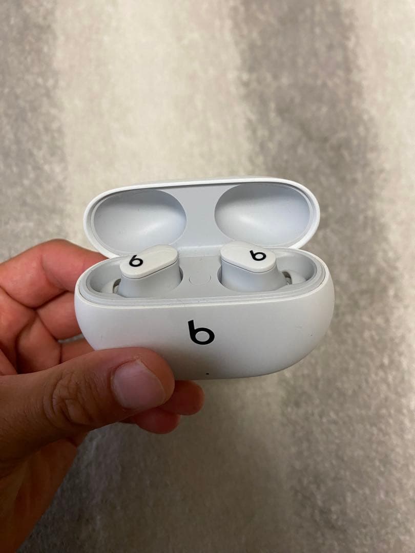 Apple Beats Studio Buds ワイヤレスノイズキャンセリング…