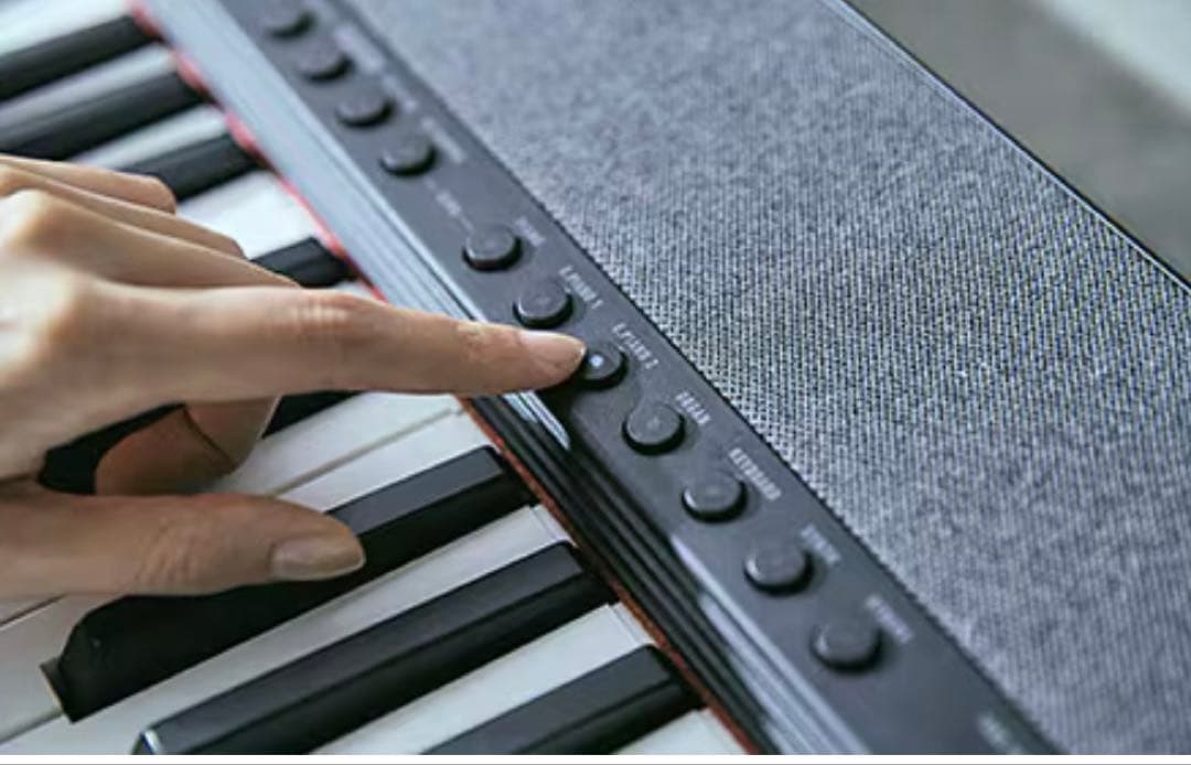 カシオ　キーボード　黒