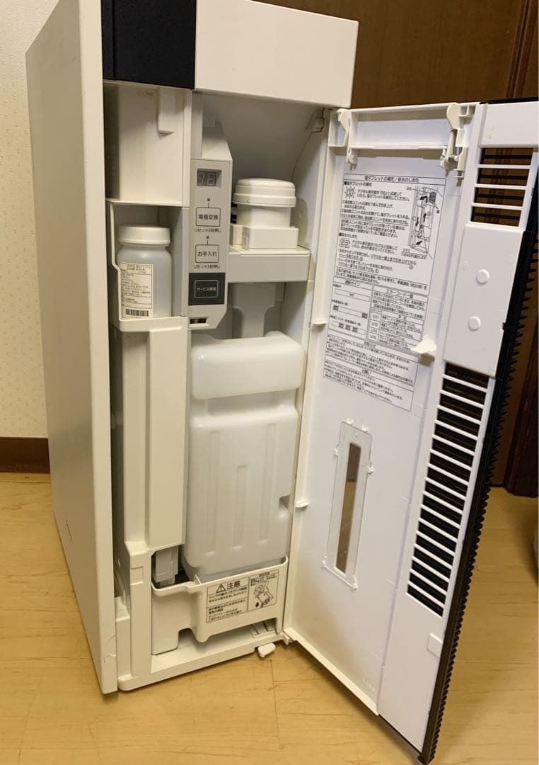 値下げ！パナソニック 次亜塩素酸 空間除菌脱臭機 ジアイーノ　F-MV4100