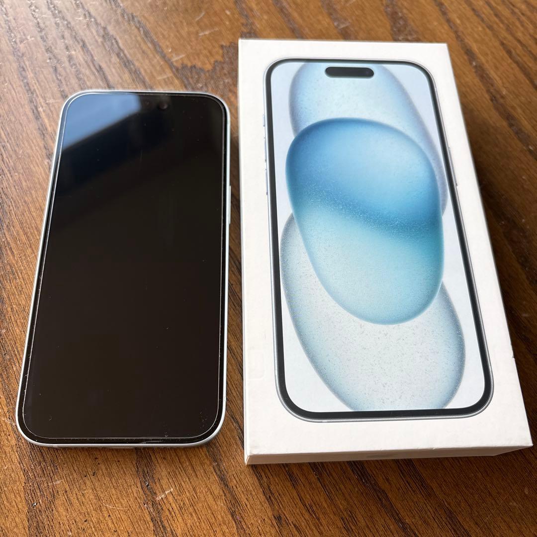 Apple iPhone 15 青色 本体 クリアケース付き