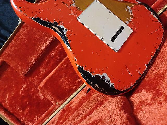 ギター FiestaRed Relic Multilayer Stratocaster