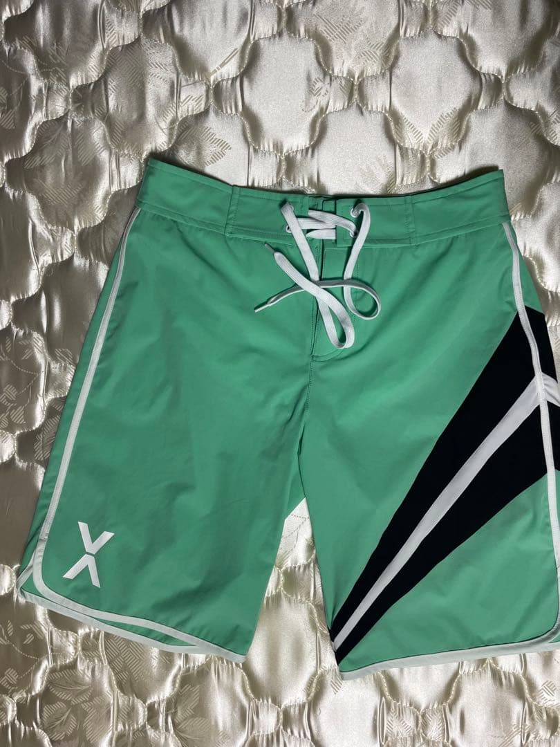 ビートム　サーフパンツ　Mサイズ