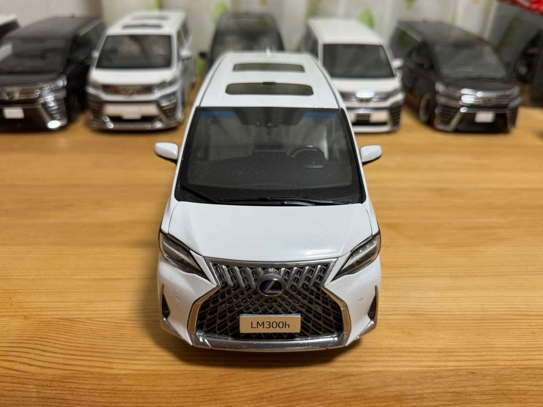 レクサスLM 300h 1/18
