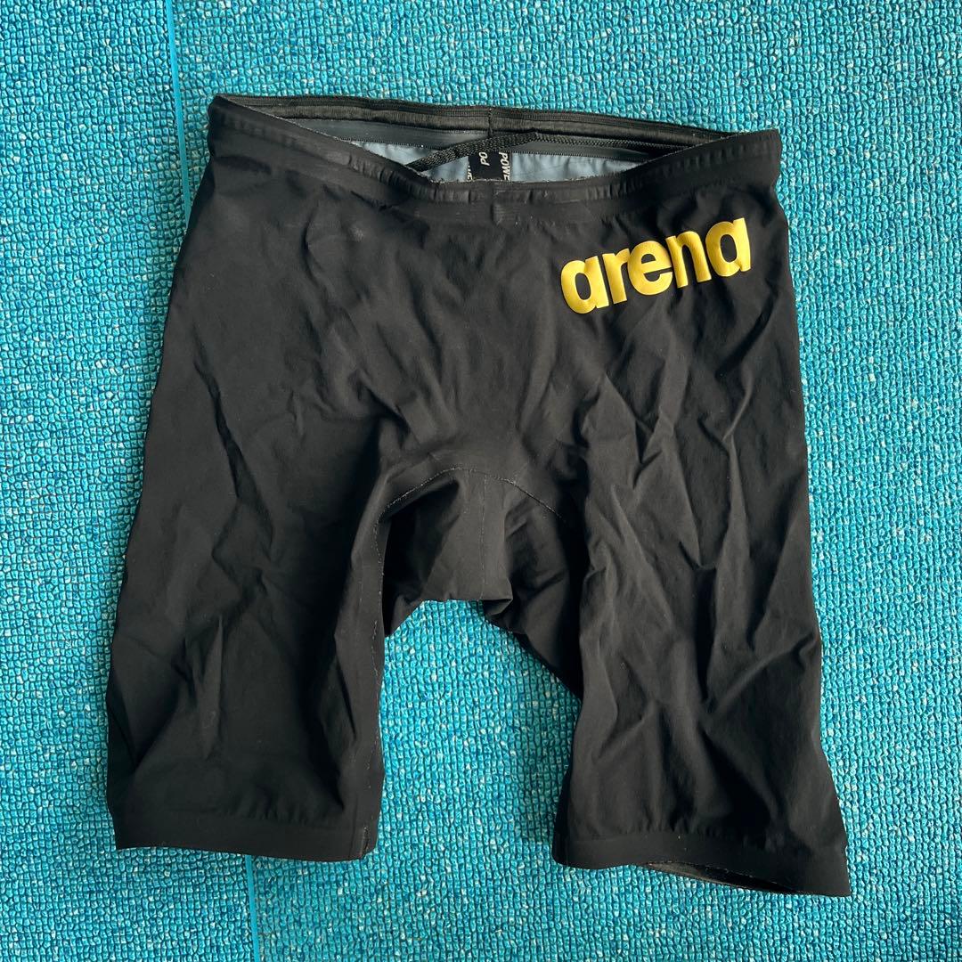 競泳用水着　arena カーボン　mサイズ