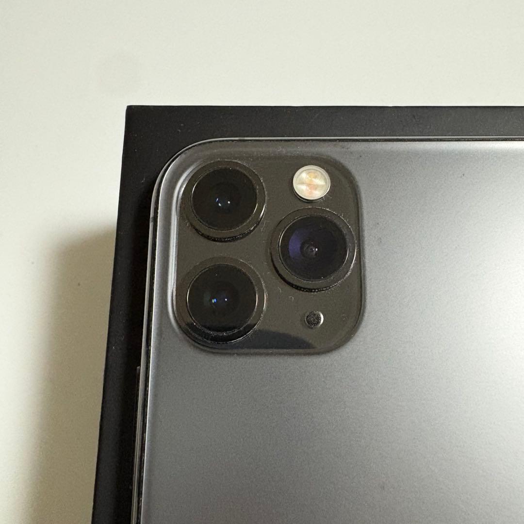 【極美品】iPhone 11 Pro 本体 256GB SIMフリー