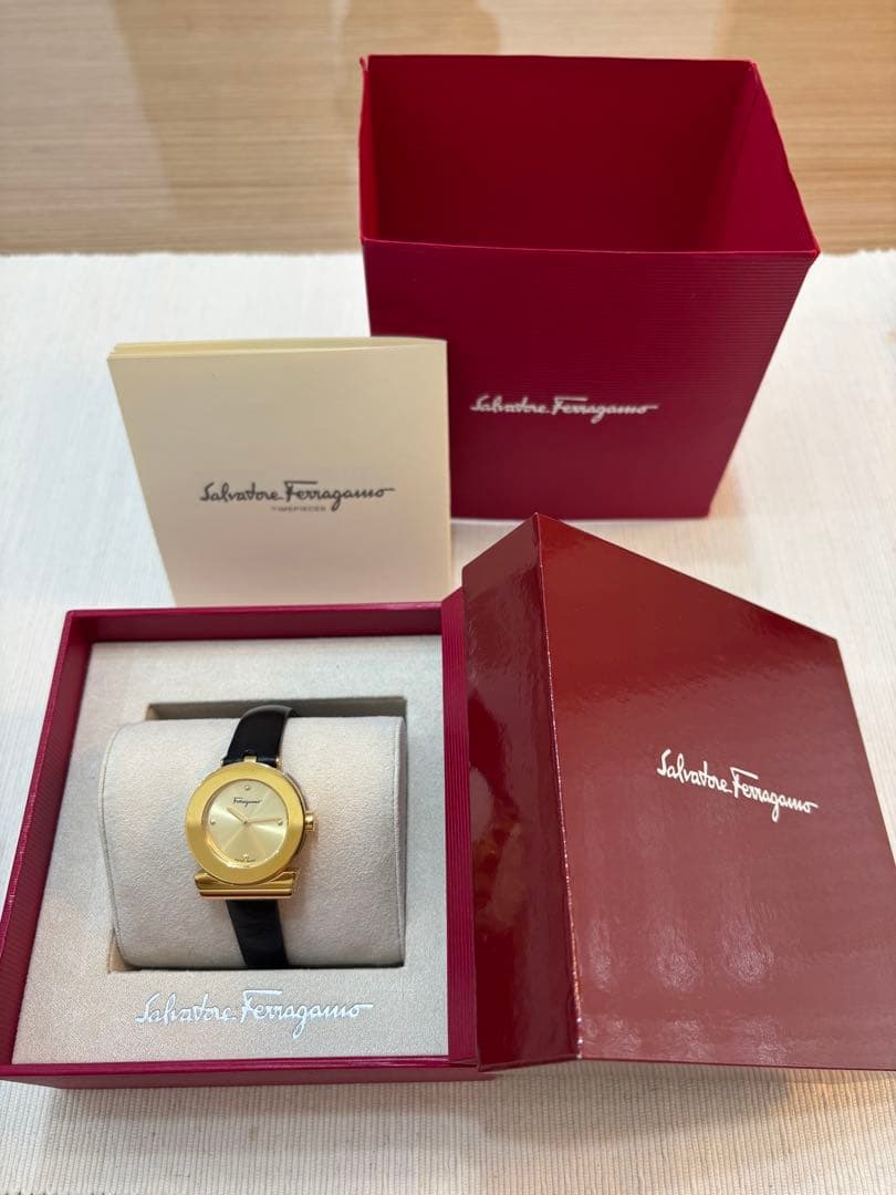 【美品】Salvatore Ferragamo フェラガモ腕時計