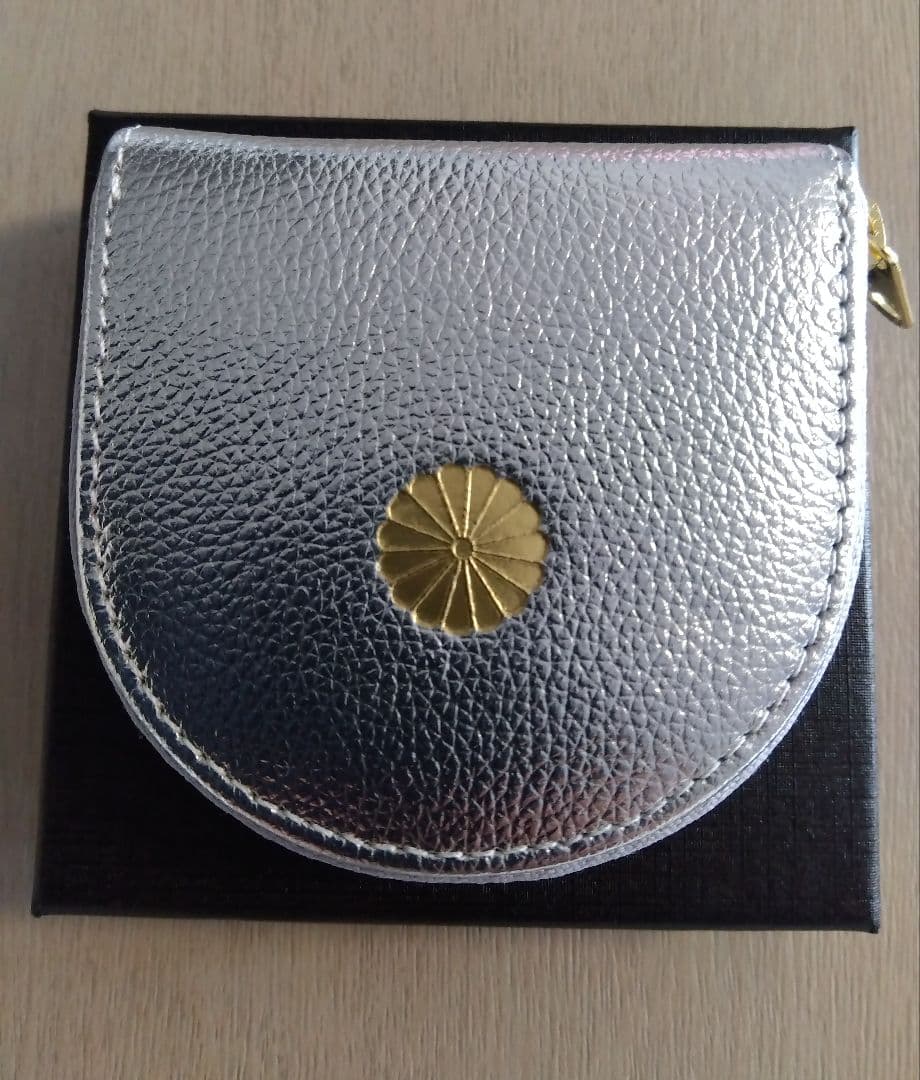 新品　皇居限定　シルバー　ケース