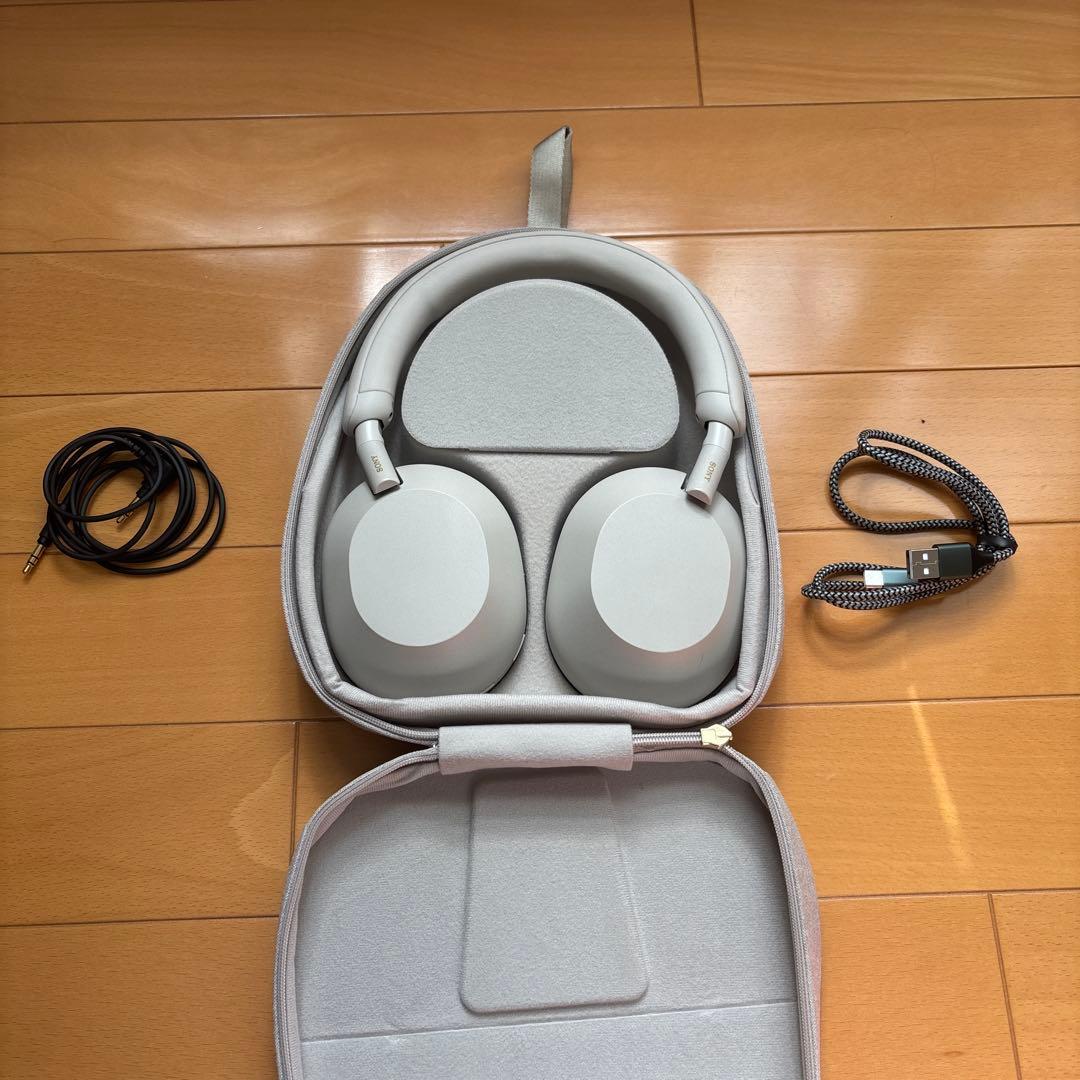 SONY WH-1000XM5 シルバー（Amazon整備済み品）