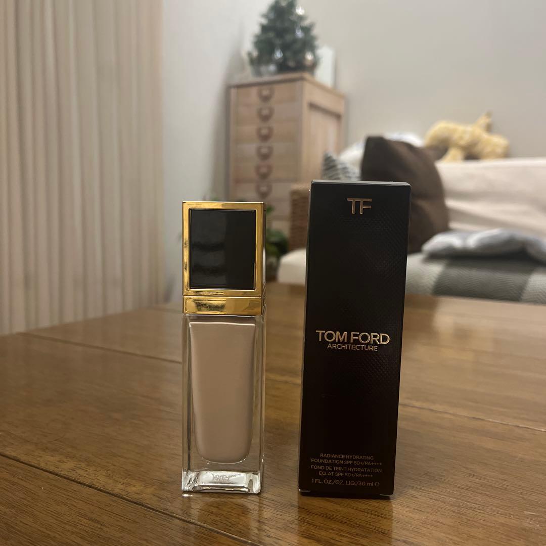 トムフォード アーキテクチャーラディアンスハイドレーティングファンデーション