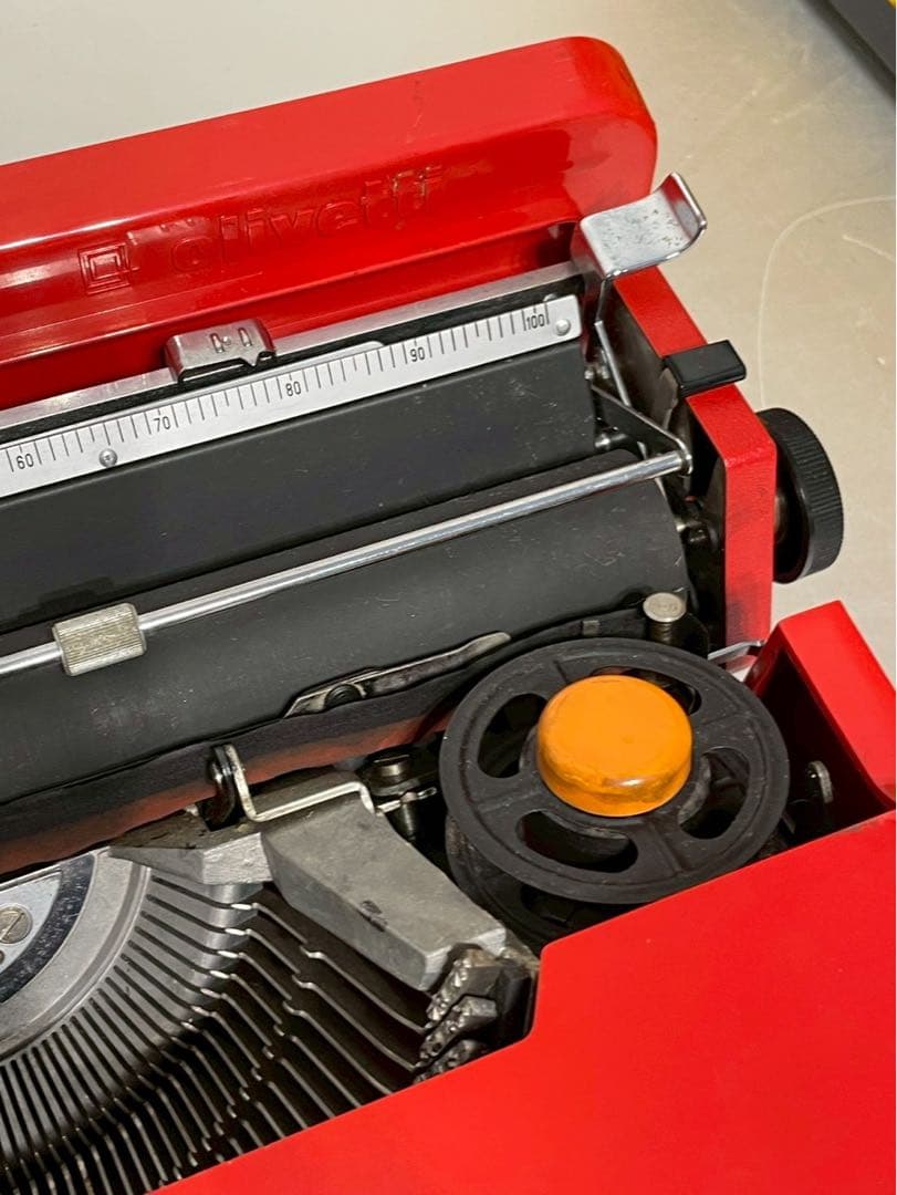 【希少名作】Olivetti Valentine オリベッティ バレンタイン 赤