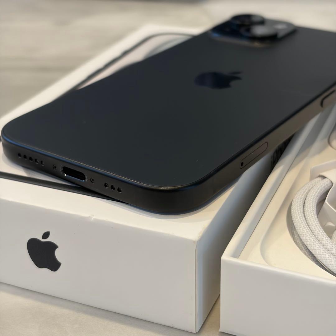 【早い者勝ち】iPhone 15 ブラック 128GB本体 SIMフリー