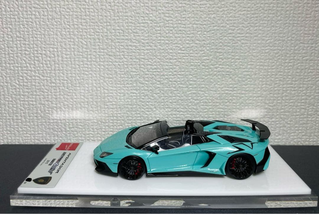 Lamborghini Aventador Roadster 2015 限定版