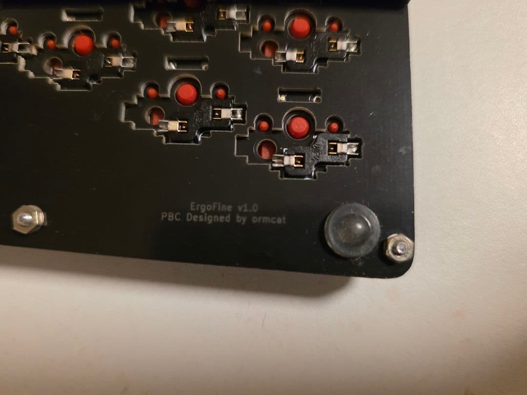 分割キーボード　ErgoFine ロープロファイル 狭ピッチ