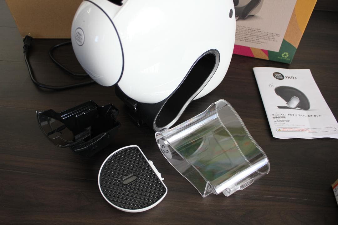ネスカフェ■ドルチェグスト ネオ本体(白)＋コーヒーカプセル9個■３回のみ使用