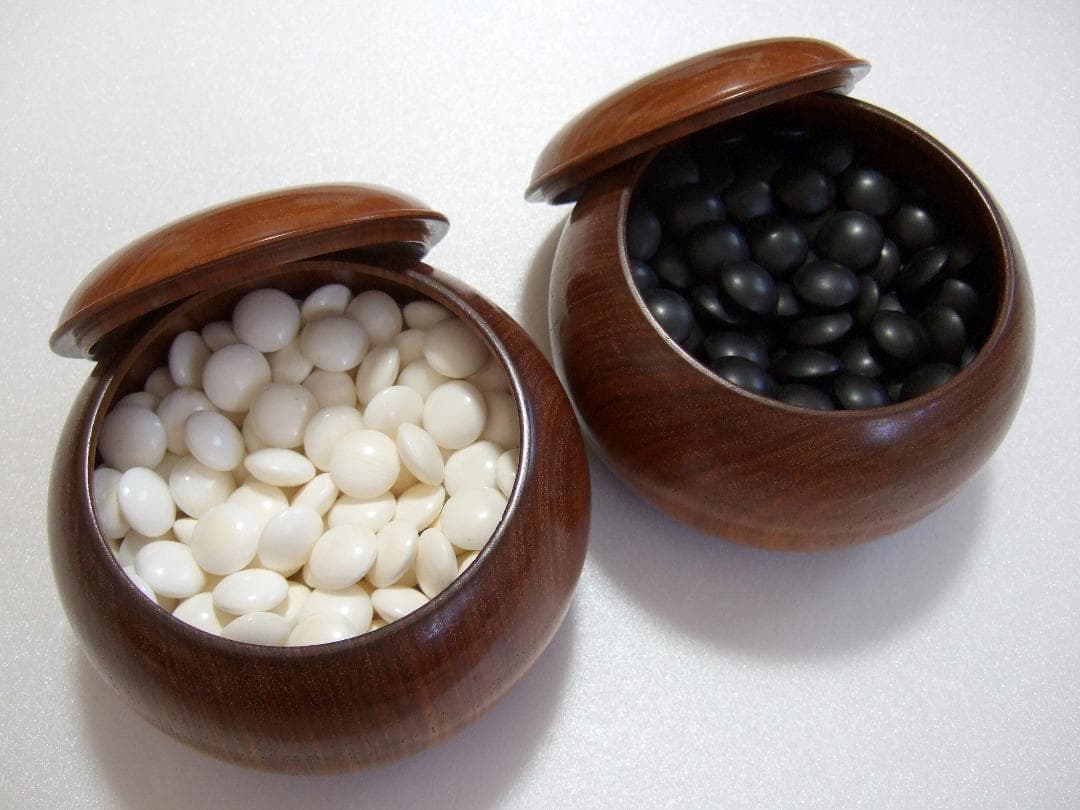 蛤碁石 那智黒石 38号碁石 白179個 黒181個 特大碁筍 / 囲碁