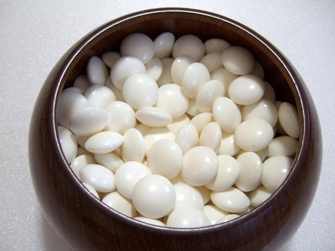 蛤碁石 那智黒石 38号碁石 白179個 黒181個 特大碁筍 / 囲碁